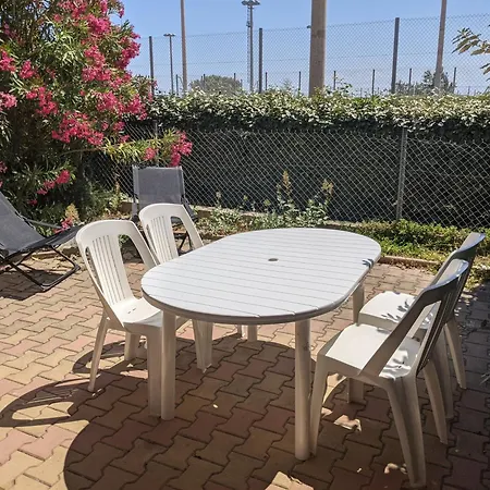 Charmante Maison T2 Mezzanine Avec Jardin Et Parking, A 500m De La - 6 Pers. - Fr-1-797-46 * Port-la-Nouvelle